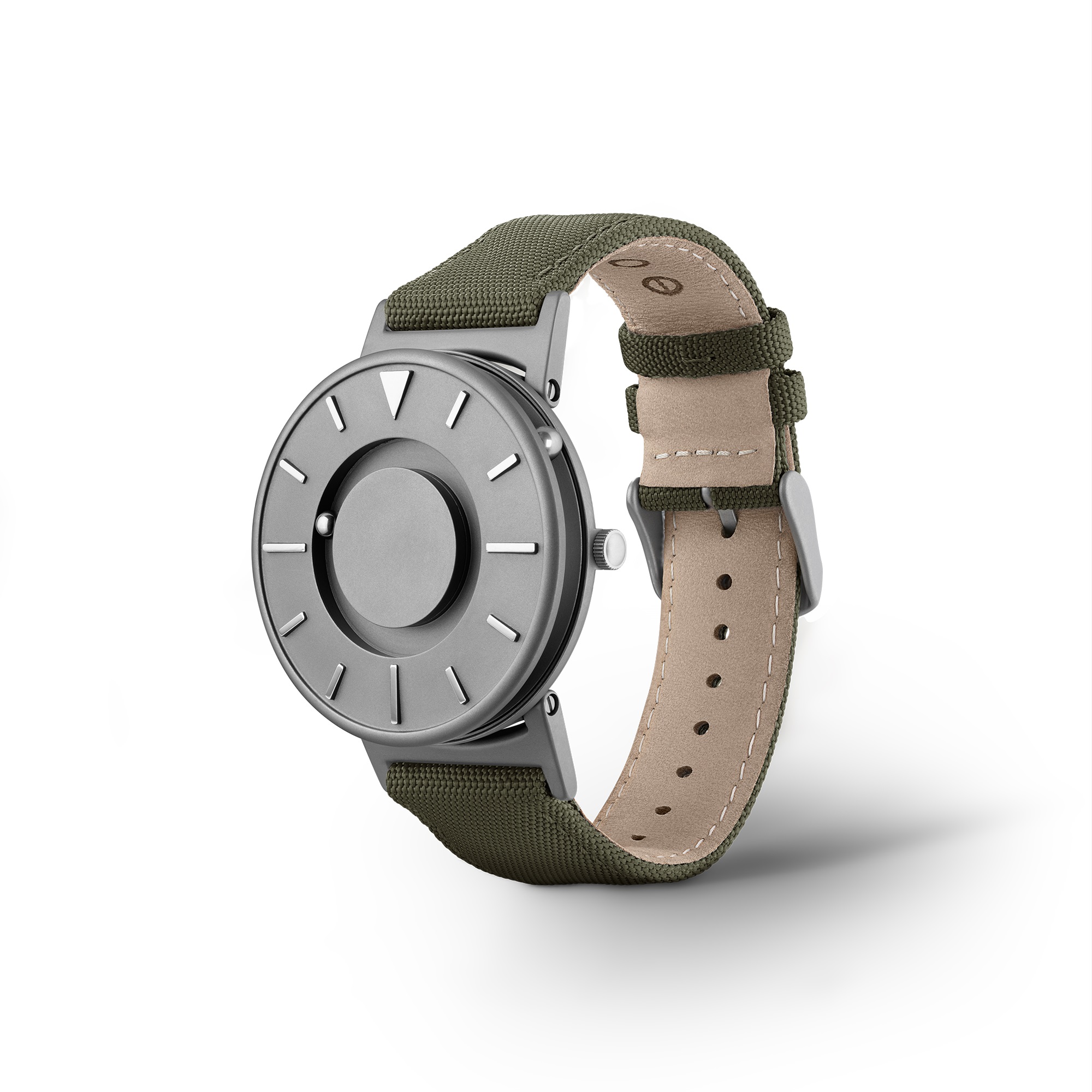 zdjęcie zegarka Bradley na materiałowym pasku 